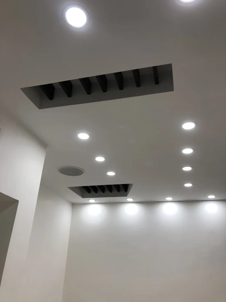 انواع تکنیک‌های نورپردازی در طراحی داخلی اداری